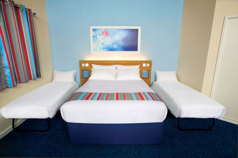 Travelodge Birmingham Central Broadway Plaza Exterior foto