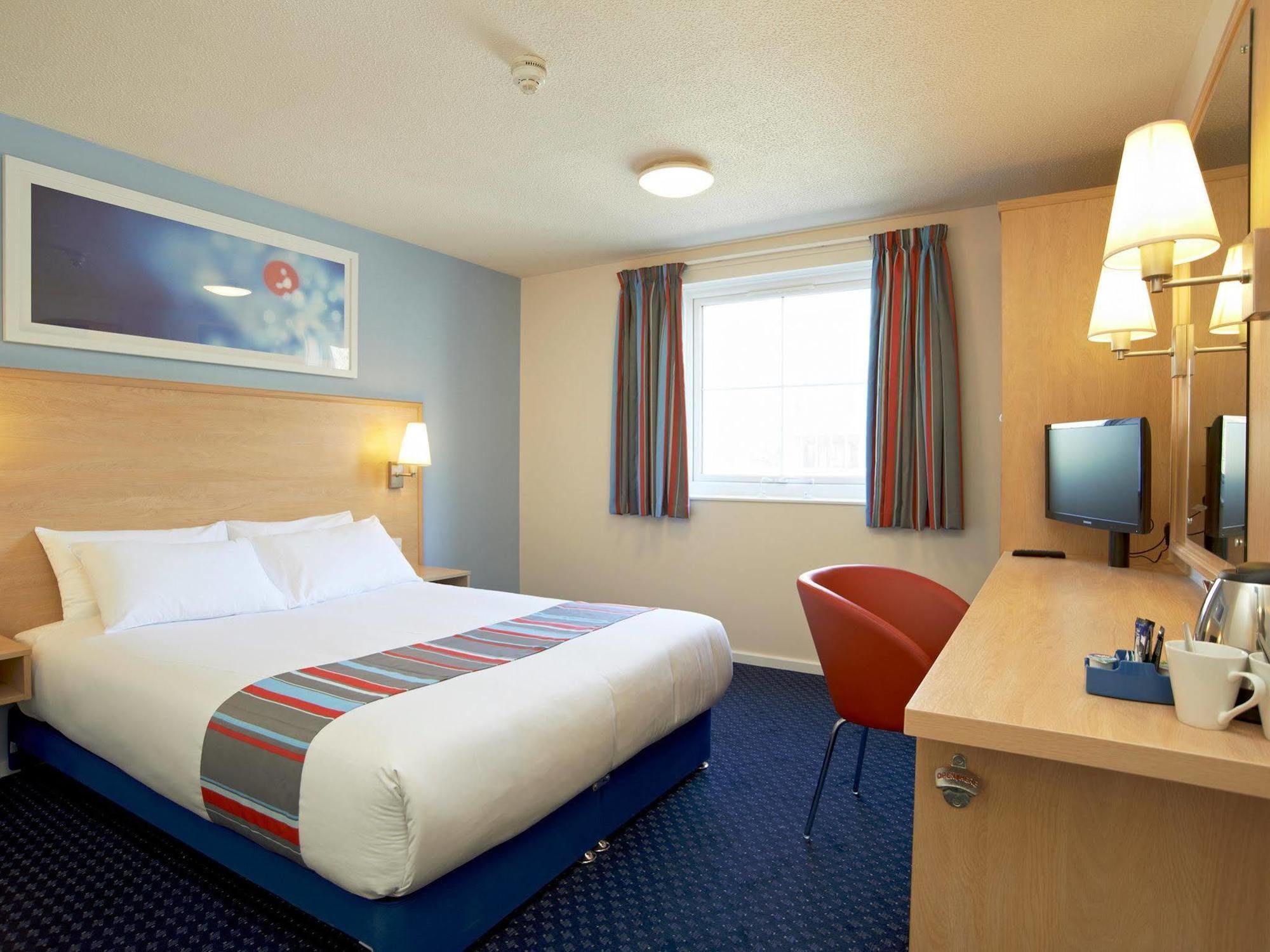Travelodge Birmingham Central Broadway Plaza Exterior foto